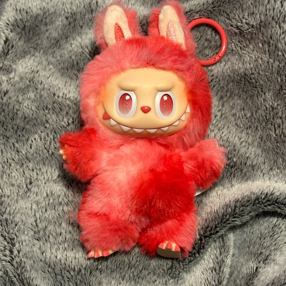 THE MONSTERS - Big Into Energy - Labubu - LOVE